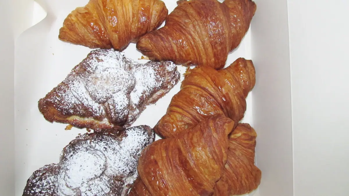 La Patisserie – patisserie in Llandovery town centre